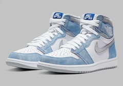 Jordan 1 High Hyper Royal en internet