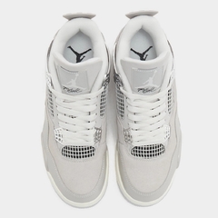 Jordan 4 Frozen Moments en internet