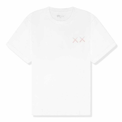 T-Shirt Kaws Uniqlo
