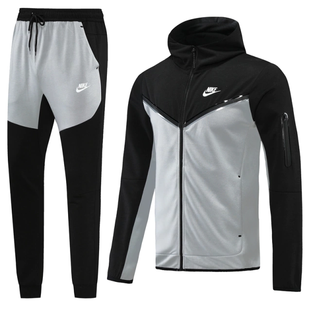 Outro ângulo de Conjunto Agasalho Tracksuit Nike - Preto e Branco