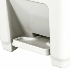 LIXEIRA PLASTICA PEDAL 7L SANREMO BRANCA - REF.SR2207 na internet