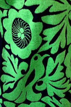 Blusa Jalapa con Bordados de un solo color Hecho a Mano Unitalla - Lari Moda