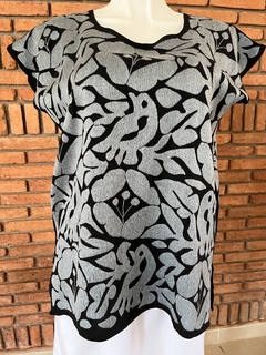 Blusa Jalapa con Bordados de un solo color Hecho a Mano Unitalla en internet