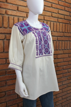 Blusa bordada a mano Mod. Ejutla con bordados Multicolor Unitalla - Lari Moda