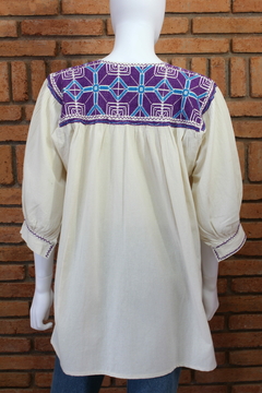 Blusa bordada a mano Mod. Ejutla con bordados Multicolor Unitalla
