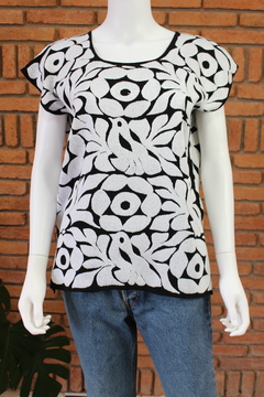 Blusa Jalapa con Bordados de un solo color Hecho a Mano Unitalla en internet