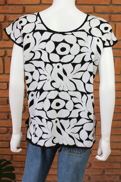 Blusa Jalapa con Bordados de un solo color Hecho a Mano Unitalla - tienda en línea