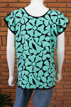 Blusa Jalapa con Bordados de un solo color Hecho a Mano Unitalla