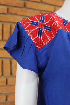 Imagen de Blusa Con Bordado Ejutla Mod Tulipán En Tela De Rayón T-m