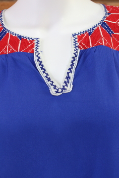 Blusa Con Bordado Ejutla Mod Tulipán En Tela De Rayón T-m
