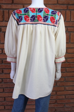 Blusa bordada a mano Mod. Ejutla con bordados Multicolor Unitalla
