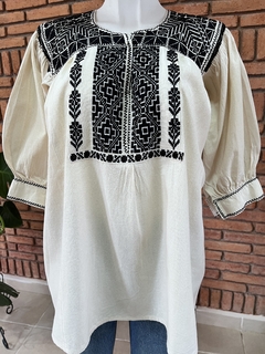 Blusa bordada a mano Mod. Ejutla con bordados Multicolor Unitalla - comprar en línea