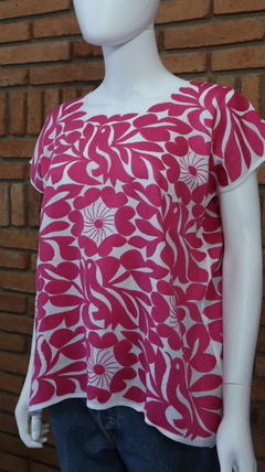 Blusa Jalapa con Bordados de un solo color Hecho a Mano Unitalla