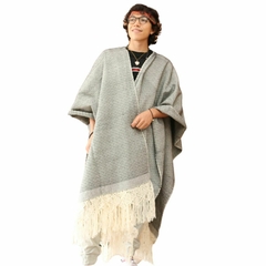 Poncho Ruana Rombo Hecho En Telar - comprar en línea