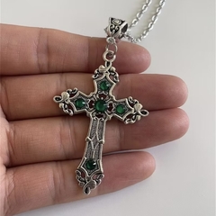 CORDÃO CRUCIFIXO PEDRA VERDE - comprar online