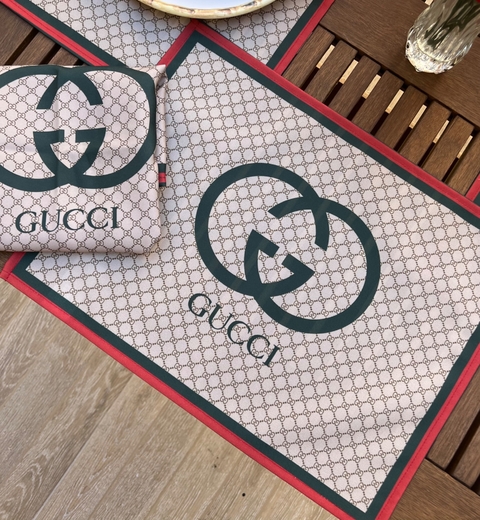 Jogo Americano Inspired Nude