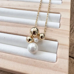 Colar Esferas e Pérola - Ouro na internet