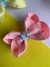 Laço Liso Meio Floral - Cora Laços e Cia