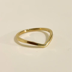 Anel V Ouro 18k amarelo