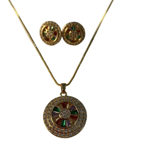 Conjunto Colar e Brincos Pingente Mandala com Zircônia Cristal e Coloridas Baguetadas Banhado em Ouro 18k - comprar online