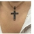 Colar Pingente Crucifixo com Bordas Redondas Zircônia Preta em Ouro 18K - Zu Strazzer Semijoias