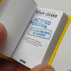 Llavero, Actitud positiva y a las pruebas me remito, Cesar Lozano, 1 Pieza - Booksitos