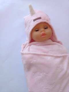 Manta de polar soft con capucha