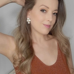 Brinco Perola e Flor com Zircônia Cravejado Banhado A Ouro 18k - comprar online