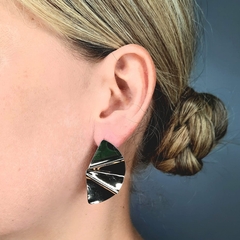 Brinco Feminino Chapa Martelado Leque Folheado a Ouro 18k - loja online