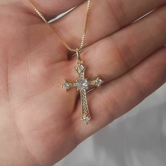 Colar Crucifixo Feminino Cravejado Zircônias Folheado A Ouro - loja online