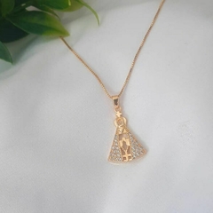 Imagem do Colar Nossa Senhora Com Zircônias Cravejado Folheado A Ouro
