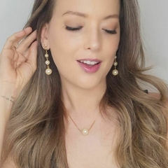 Conjunto Colar De Pérola E Brinco Longo Folheado A Ouro 18k - comprar online