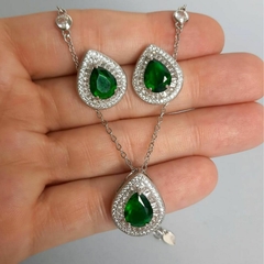 Conjunto Colar E Brincos Gota Com Pedra Verde Esmeralda - loja online