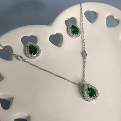 Conjunto Colar E Brincos Gota Com Pedra Verde Esmeralda na internet