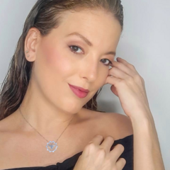 Colar Feminino Pingente Divino Espirito Santo Banhado A Ouro - comprar online