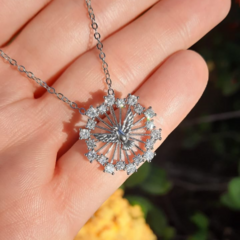 Colar Feminino Pingente Divino Espirito Santo Banhado A Ouro na internet