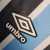 detalhe da logo da umbro na camisa do grêmio
