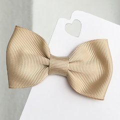 Laço gravatinha simples (6,5cm x 4cm) - loja online
