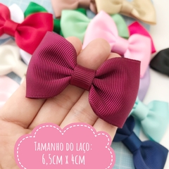 Laço gravatinha simples (6,5cm x 4cm) - comprar online