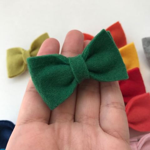 Laço Gravatinha de Feltro - Verde Bandeira