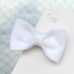 Laço Gravatinha de Feltro - Branco - comprar online