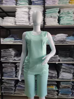 Conjunto em Helanca sem Manga na internet