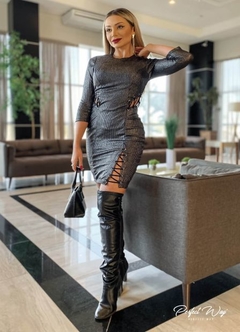 Vestido Com Detalhe de Ilhos