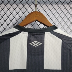 Imagem do Camisa Santos II 22/23 Torcedor Umbro - Preto+Branco