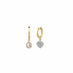 BRINCO PERSONALIZADO LETRA E CORAÇÃO BANHO OURO 18K - Oluche Semijoias personalizadas