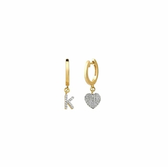 BRINCO PERSONALIZADO LETRA E CORAÇÃO BANHO OURO 18K - comprar online
