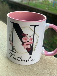 Caneca Personalizada com alça e interior colorido na internet