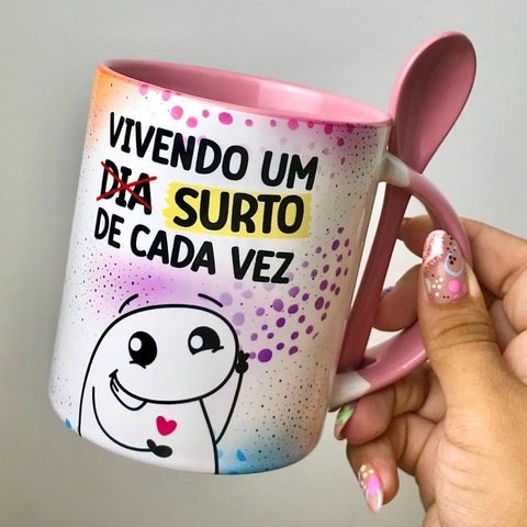 Caneca de Cerâmica Flork - "Vivendo um dia de cada vez"