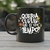 Caneca de Cerâmica "Queria surtar mas tô sem tempo" - comprar online