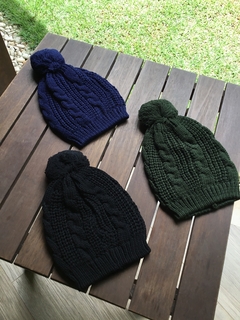 Touca pompom preto - comprar online